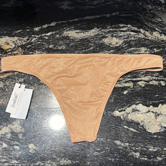 Vitamin A Neutra Hipster - Picture 15 of 15